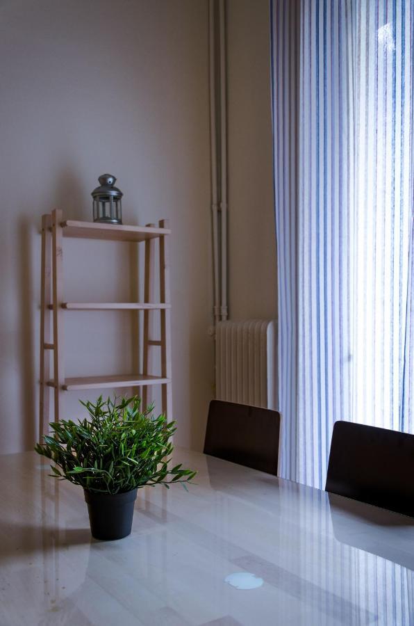 Beautiful 2Bd Apartment Near Historic Center Of Athènes Extérieur photo